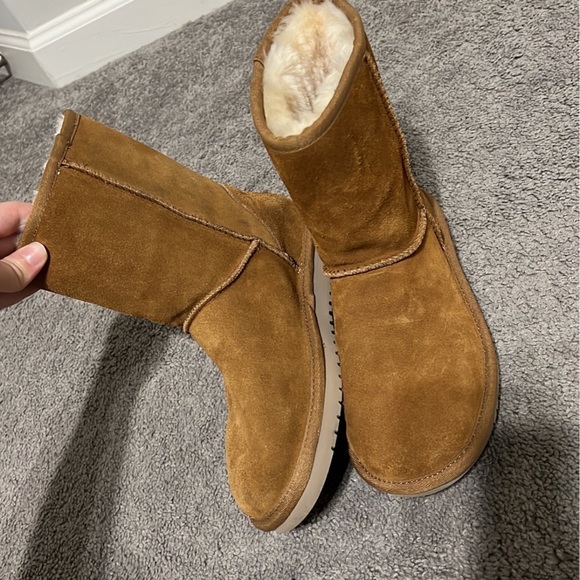 Koolaburra by UGG Chestnut Women's Koola Short Suede Boots - Picture 5 of 6